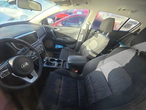 Used 2020 Kia Sportage LX image 32