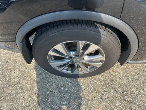 Used 2015 Nissan Murano SL w/ Cargo Package FWD image 16