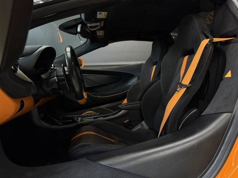 Used 2018 McLaren 570S Spider RWD image 39