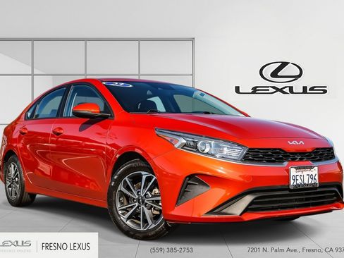 Used 2023 Kia Forte LXS w/ LXS Technology Package FWD image 1