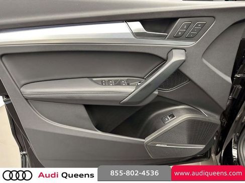 Used 2025 Audi Q5 2.0T Premium Plus w/ Premium Plus Package AWD/4WD image 17