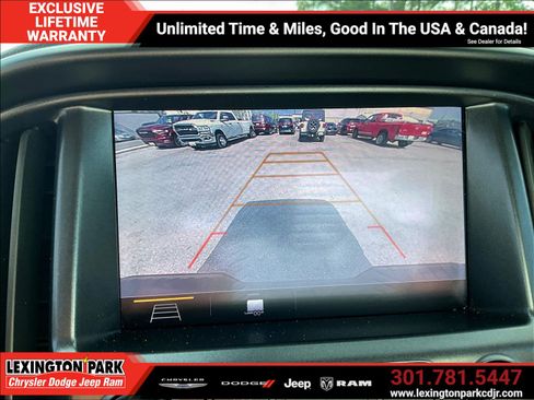 Used 2021 Chevrolet Colorado Z71 w/ Z71 Midnight Edition AWD/4WD image 14
