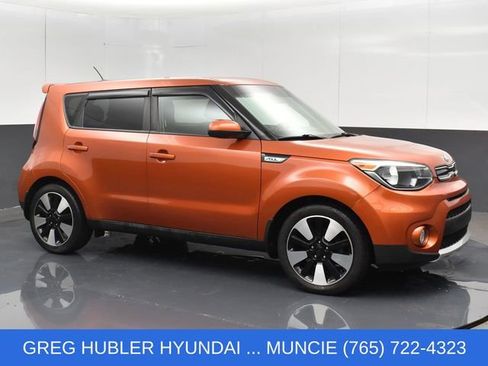 Used 2018 Kia Soul + FWD image 3
