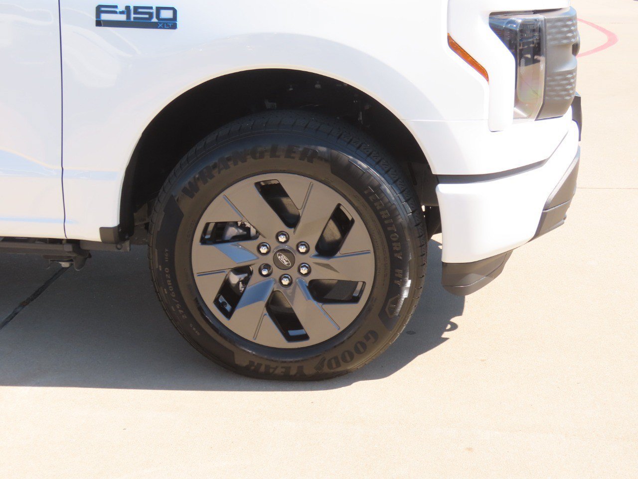 Used 2024 Ford F150 Lightning XLT w/ Max Trailer Tow Package AWD/4WD image 10
