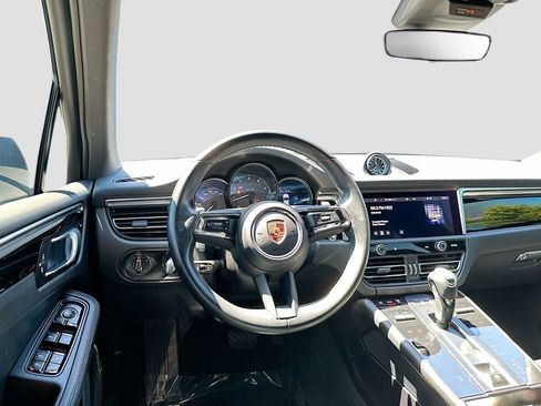 Certified 2023 Porsche Macan AWD/4WD image 25