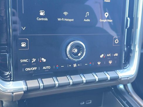 Used 2025 GMC Yukon XL Elevation AWD/4WD image 27