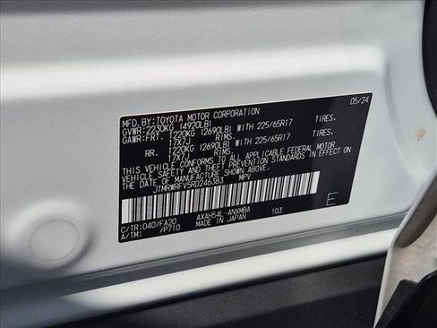 Used 2024 Toyota RAV4 XLE AWD/4WD image 25