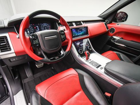 Used 2022 Land Rover Range Rover Sport SVR image 12