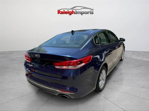 Used 2017 Kia Optima LX FWD image 7