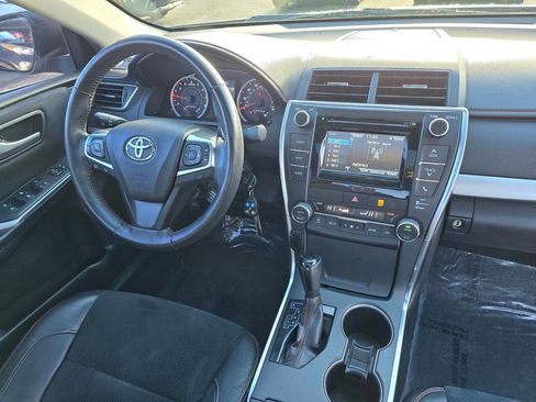 Used 2015 Toyota Camry XSE w/ Moonroof Package FWD image 11