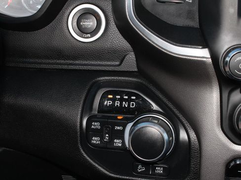 Used 2020 RAM 1500 Big Horn AWD/4WD image 14
