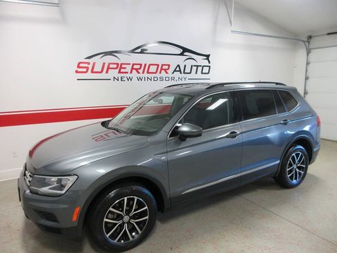 Used 2021 Volkswagen Tiguan SE AWD/4WD image 2