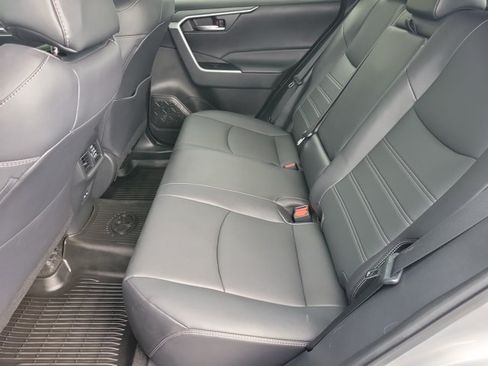 Used 2022 Toyota RAV4 XLE Premium FWD image 10