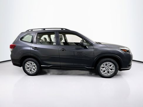 Used 2022 Subaru Forester image 4