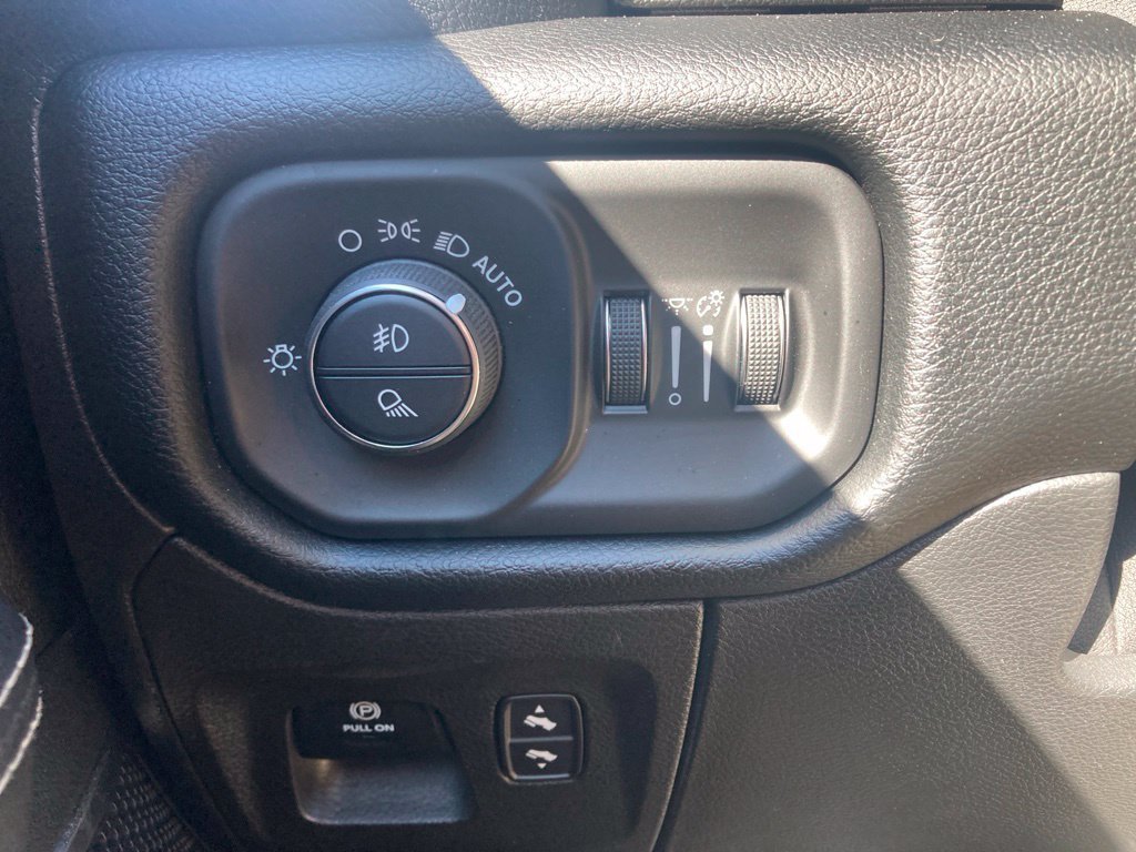 Used 2021 RAM 1500 Laramie w/ Sport Appearance Package AWD/4WD image 24