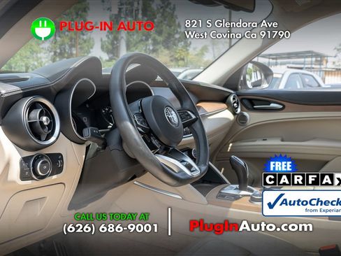 Used 2021 Alfa Romeo Stelvio Ti w/ Premium Package image 5