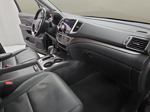 Used 2017 Honda Ridgeline RTL-T image 17