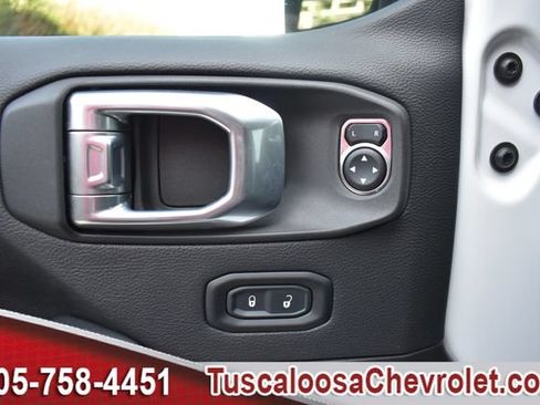 Used 2023 Jeep Wrangler Unlimited Sahara w/ Cold Weather Group AWD/4WD image 20