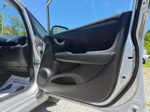 Used 2013 Honda Fit Sport image 31