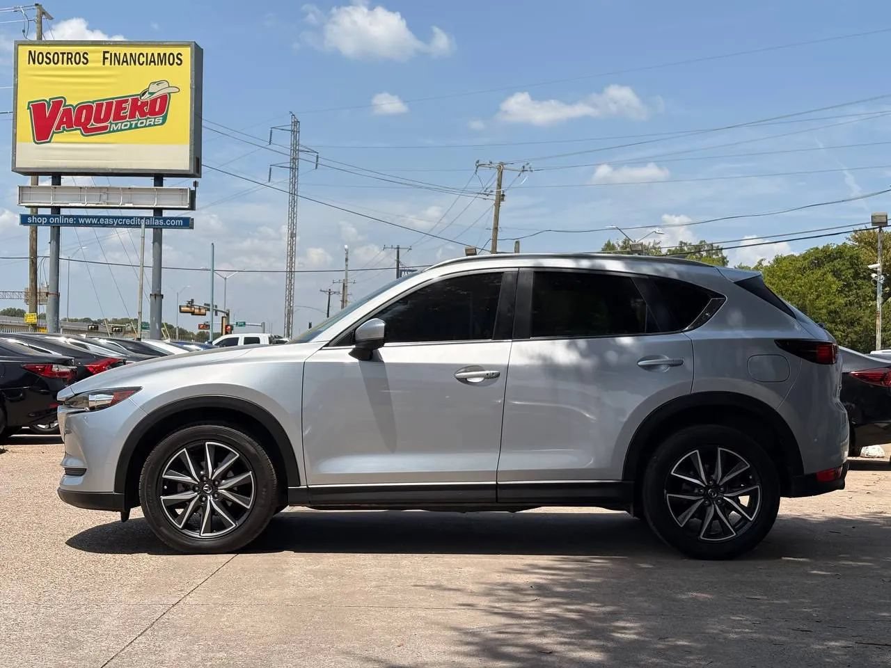 Used 2018 MAZDA CX-5 Touring w/ Preferred Equipment Package FWD image 6
