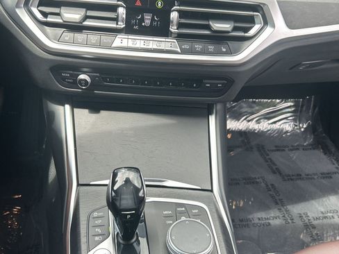 Used 2021 BMW 330e w/ Premium Package RWD image 18