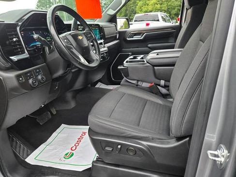 Used 2025 Chevrolet Silverado 1500 LT AWD/4WD image 10