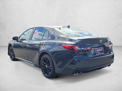 New 2026 Toyota Camry SE FWD image 8
