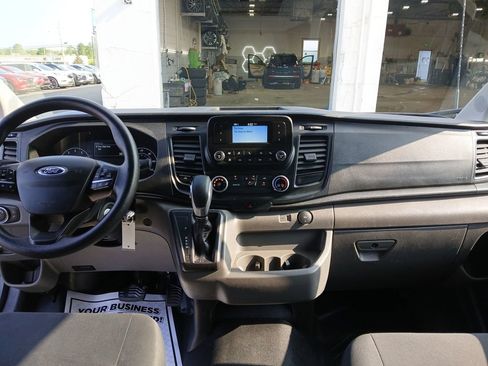 Used 2024 Ford Transit 250 Low Roof AWD w/ Exterior Upgrade Package image 25