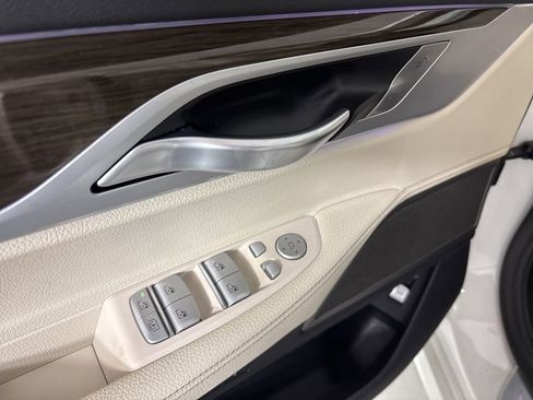 Used 2020 BMW 740i image 15