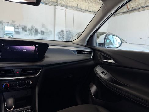 Used 2025 Buick Encore GX Preferred image 33