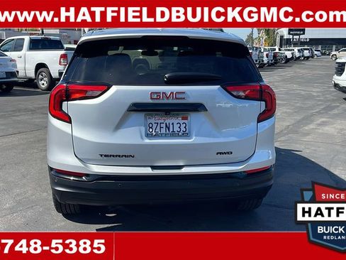 Used 2021 GMC Terrain SLT w/ Elevation Edition image 4