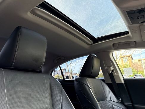 Used 2021 Lexus ES 300h w/ Accessory Package 2 image 16