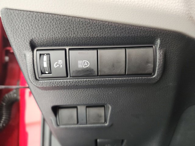 Used 2024 Toyota Corolla Cross LE FWD image 34