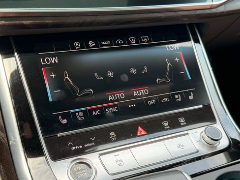 Used 2021 Audi Q8 Prestige w/ Prestige Package AWD/4WD image 31