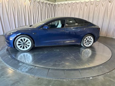 Used 2022 Tesla Model 3 Long Range AWD/4WD image 8