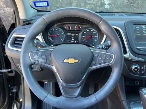 Used 2018 Chevrolet Equinox LT FWD image 19