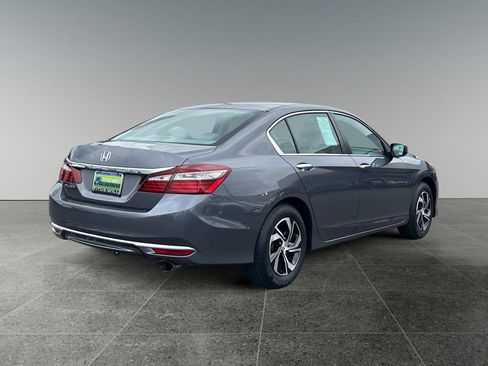 Used 2017 Honda Accord LX image 10