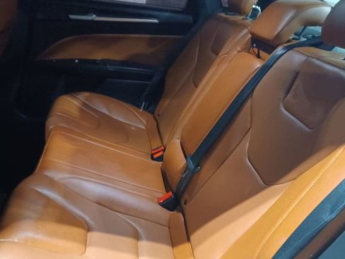 Used 2019 Ford Fusion Titanium image 7