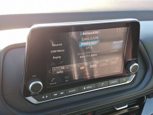 Used 2022 Nissan Rogue SV w/ SV Premium Package image 17