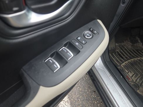 Used 2024 Honda HR-V EX-L image 10