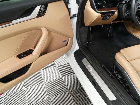 Certified 2020 Porsche 911 Carrera S w/ Premium Package image 8