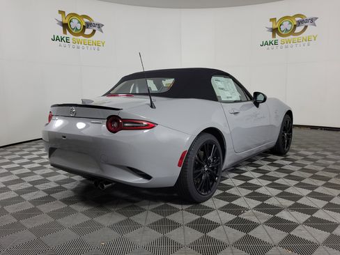 New 2025 MAZDA MX-5 Miata Club w/ Weather Package image 9