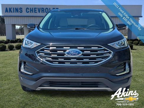 Used 2021 Ford Edge Titanium w/ Cargo Accessory Package FWD image 9