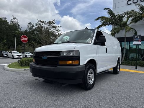 Used 2021 Chevrolet Express 2500 RWD image 31