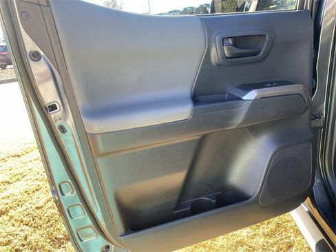 Used 2023 Toyota Tacoma SR5 w/ Technology Package image 15