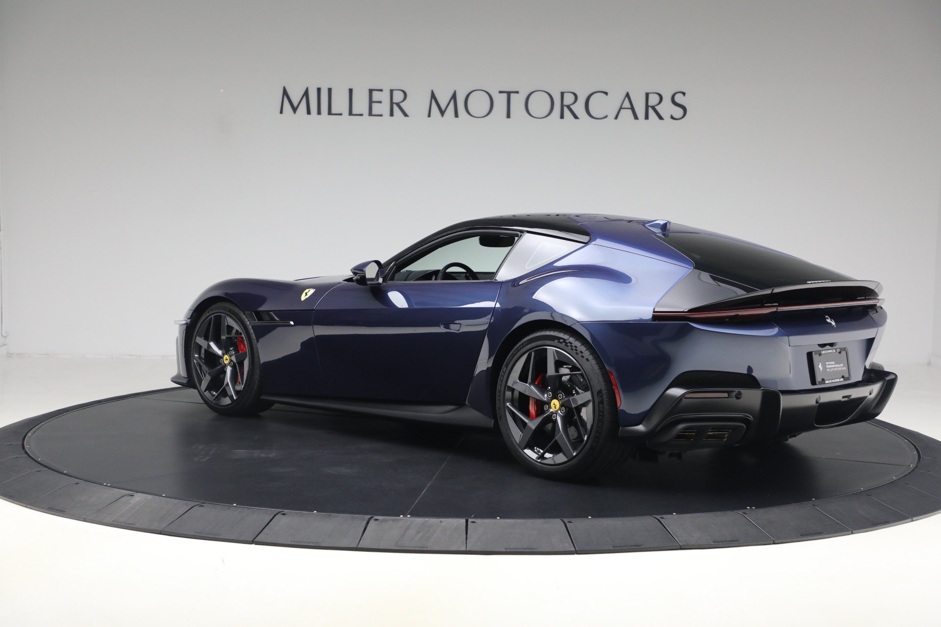Certified 2025 Ferrari 12Cilindri RWD image 4