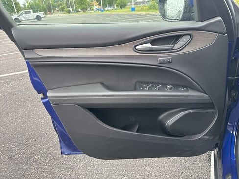 Used 2022 Alfa Romeo Stelvio Ti image 14
