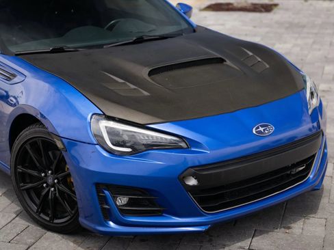 Used 2018 Subaru BRZ Limited w/ Popular Package #3 RWD image 2