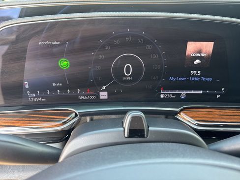 Certified 2024 Cadillac Escalade ESV Premium Luxury w/ Performance Package image 20