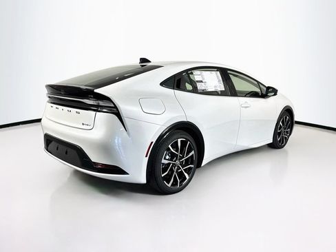Used 2026 Toyota Prius Plug-In Hybrid FWD image 10
